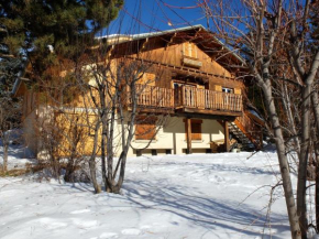 Chalet de 4 chambres a Saint Chaffrey a 400 m des pistes avec jardin clos et wifi